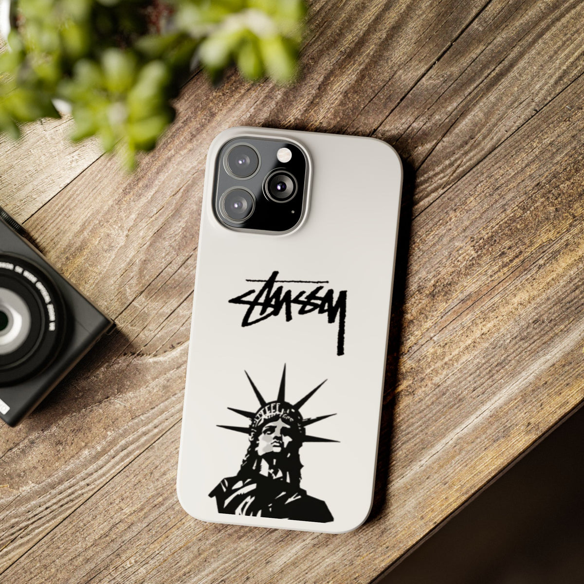 Slim Phone Case Statue of Liberty Graphic