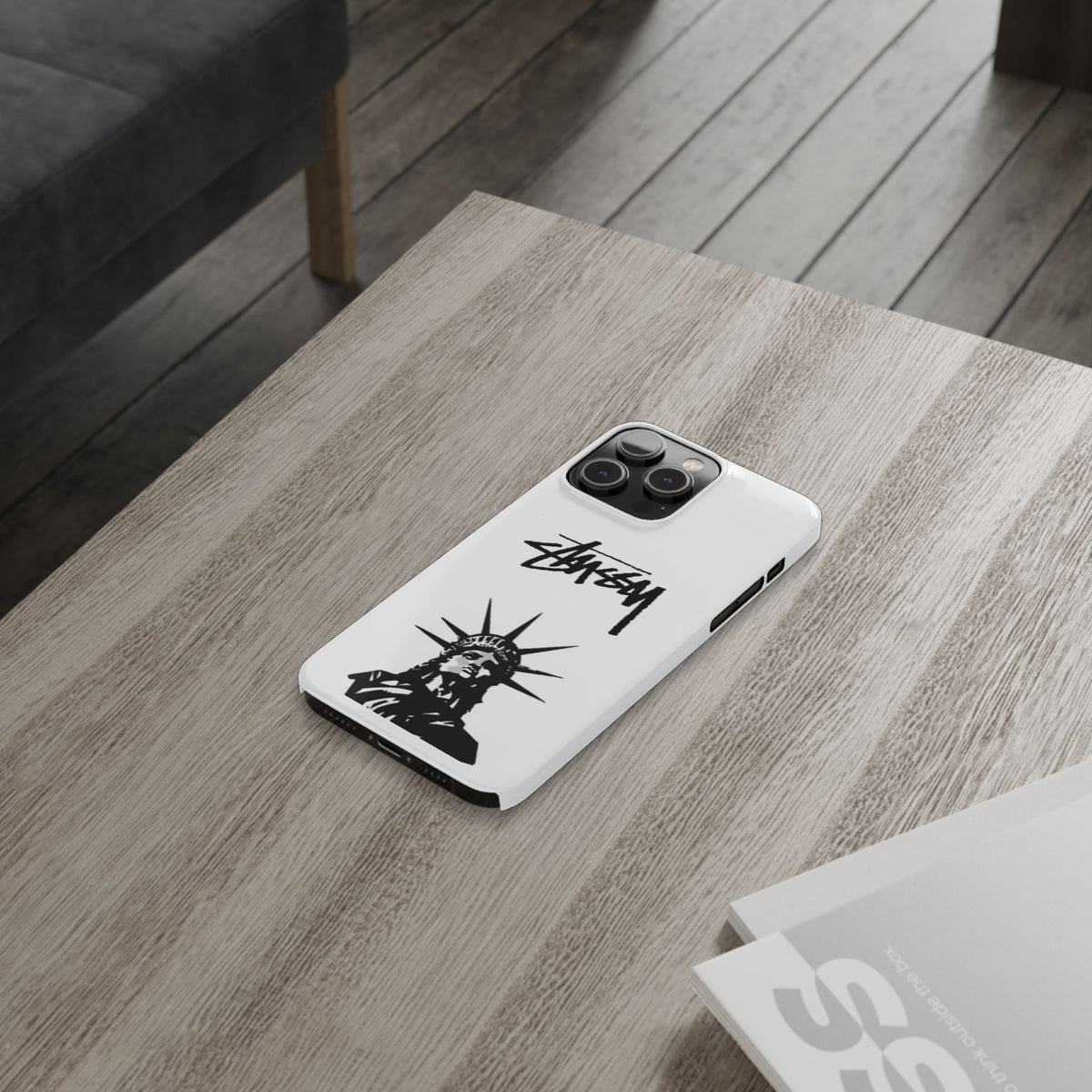 Slim Phone Case Statue of Liberty Graphic